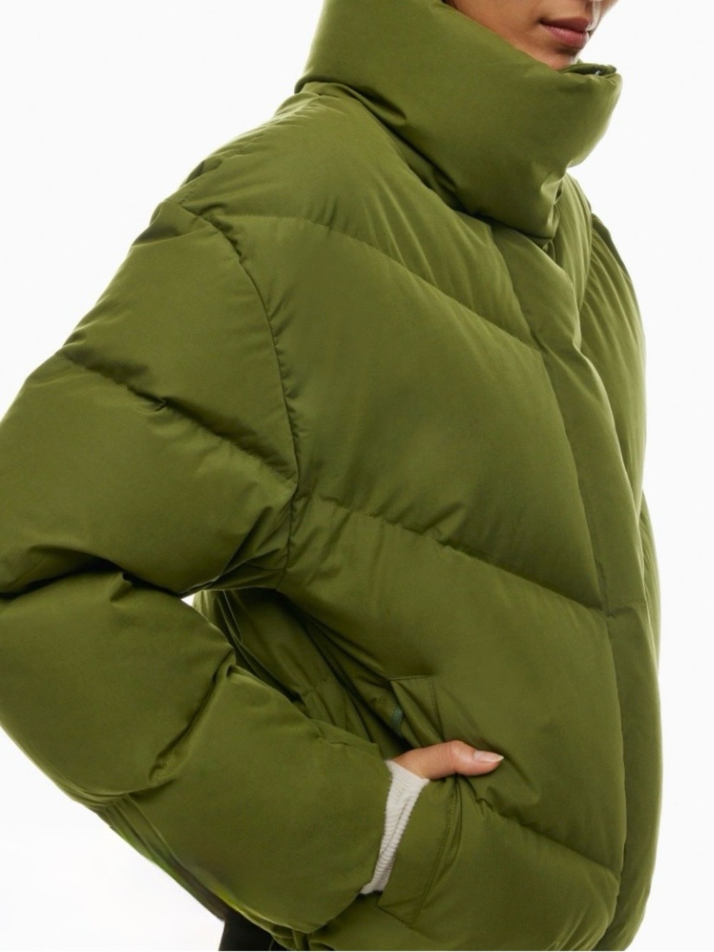 NWT Aritzia Wilfred Olive Green Puffer Jacket size Small 700+ fill - Picture 2 of 7